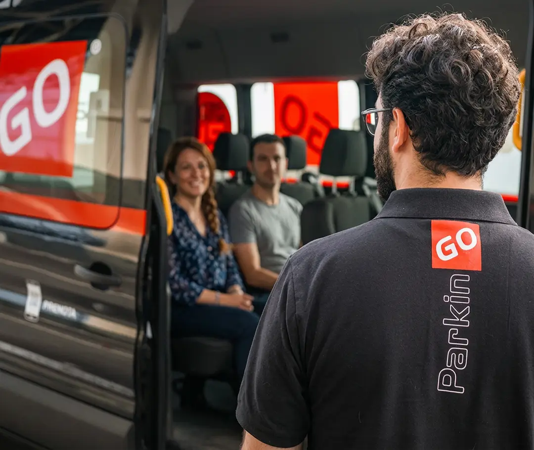 ParkinGO Parkplatz Flughafen Mailand Malpensa Shuttle-Fahrer